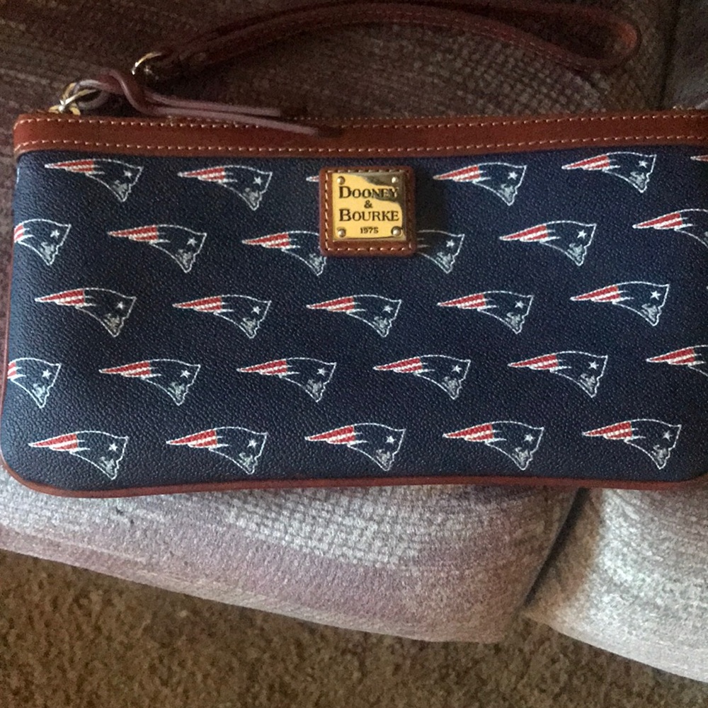 Dooney & Bourke patriots wristlet